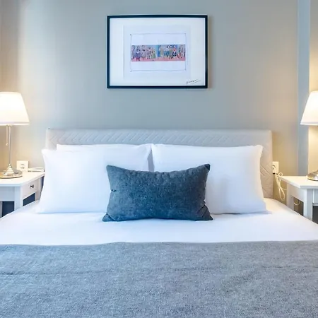 Flat In The Heart Of Cihangir