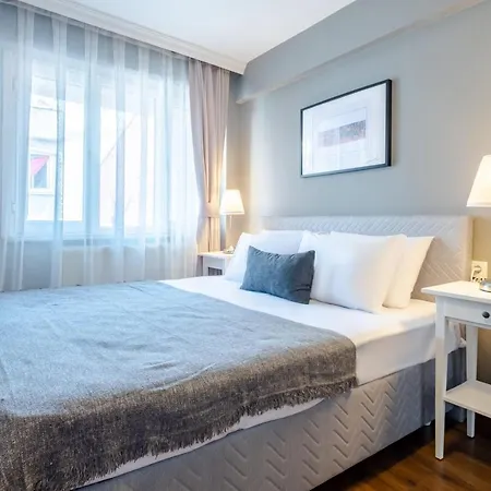 Flat In The Heart Of Cihangir